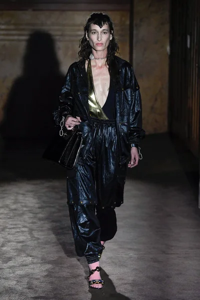 Look 29